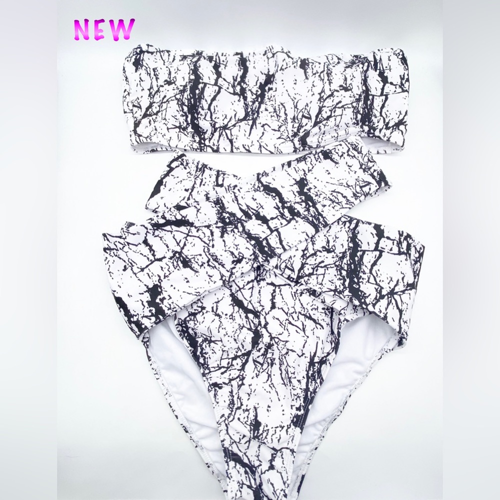 NWT-Bandue Black and White High waisted Bathing Suit Swimwear 1XL